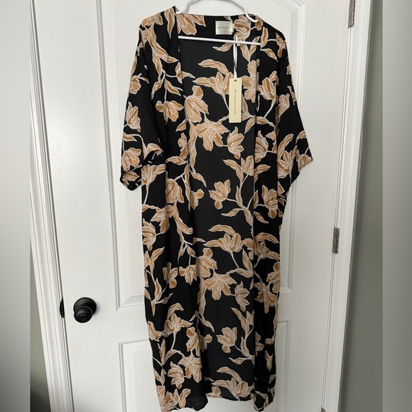 Maison Du Soir Kimono NWT Robe Gold Floral Size Small/Medium - Picture 2 of 10